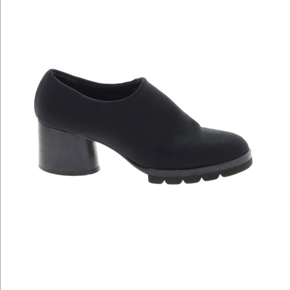 Walter Steiger size 8 1/2 black designer shoes